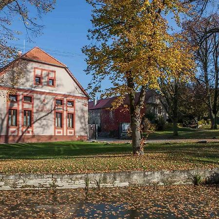 Agropenzion U Bartousku Malikovice ภายนอก รูปภาพ
