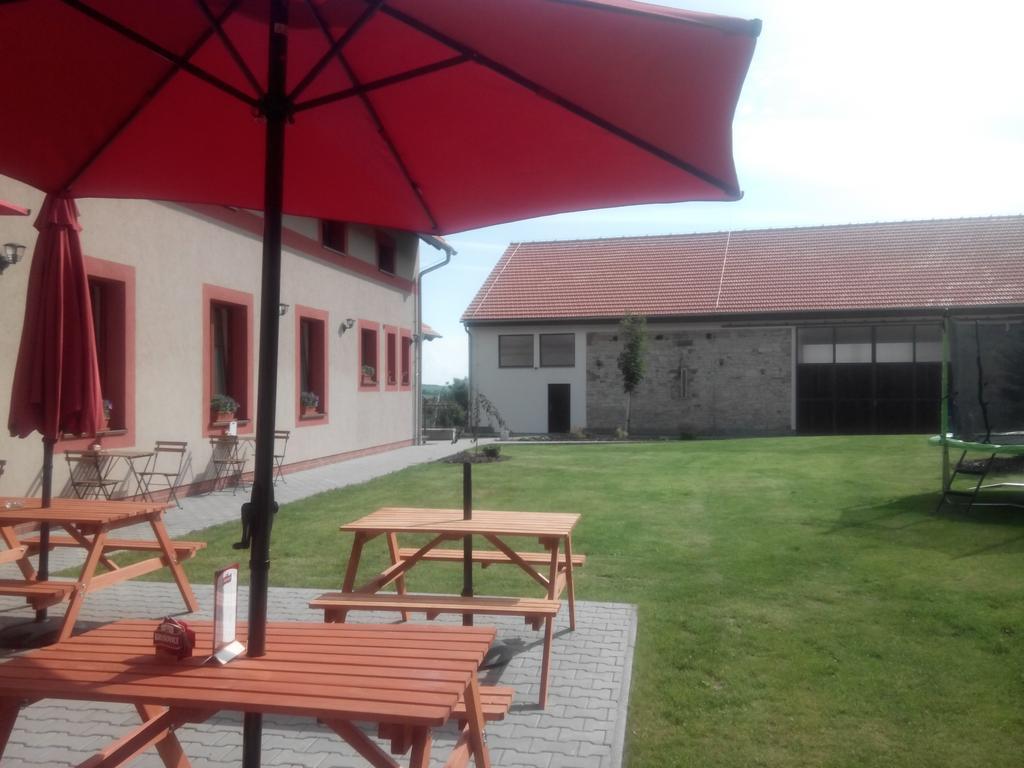 Agropenzion U Bartousku Malikovice ภายนอก รูปภาพ